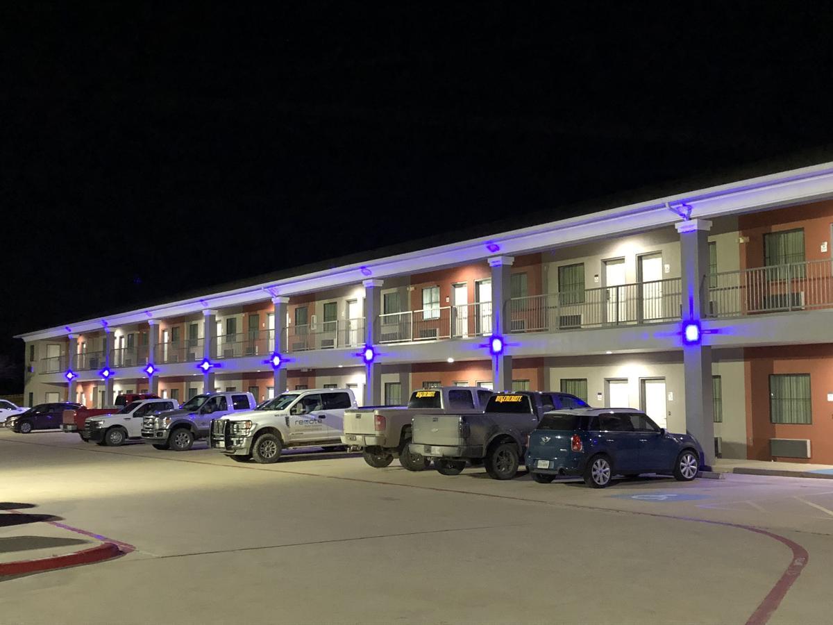 Executive Inn And Suites Joaquin Eksteriør bilde
